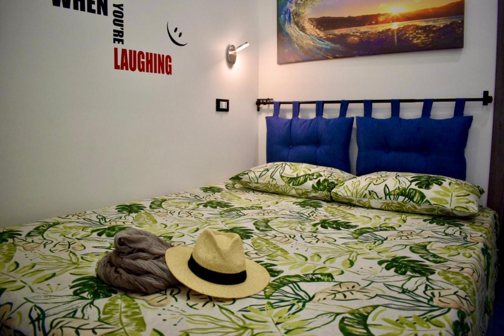 Alpha22 Apartment Giardini Naxos Bagian luar foto